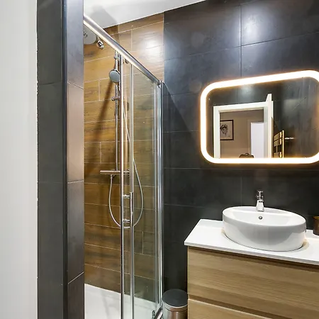 Blue Nights 108 파리